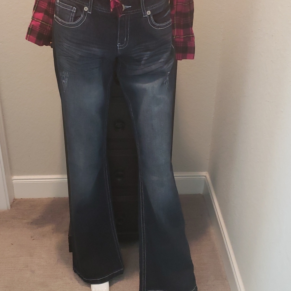 Jeans - Picture 2 of 4